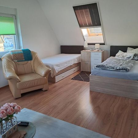 Monteur- Und Ferienwohnung In Hainichen - Obergeschoss Oder Dachgeschoss - Familie Weber Bockendorf Exterior foto
