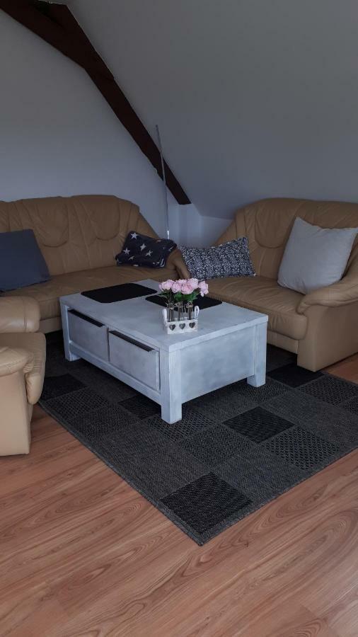 Monteur- Und Ferienwohnung In Hainichen - Obergeschoss Oder Dachgeschoss - Familie Weber Bockendorf Exterior foto